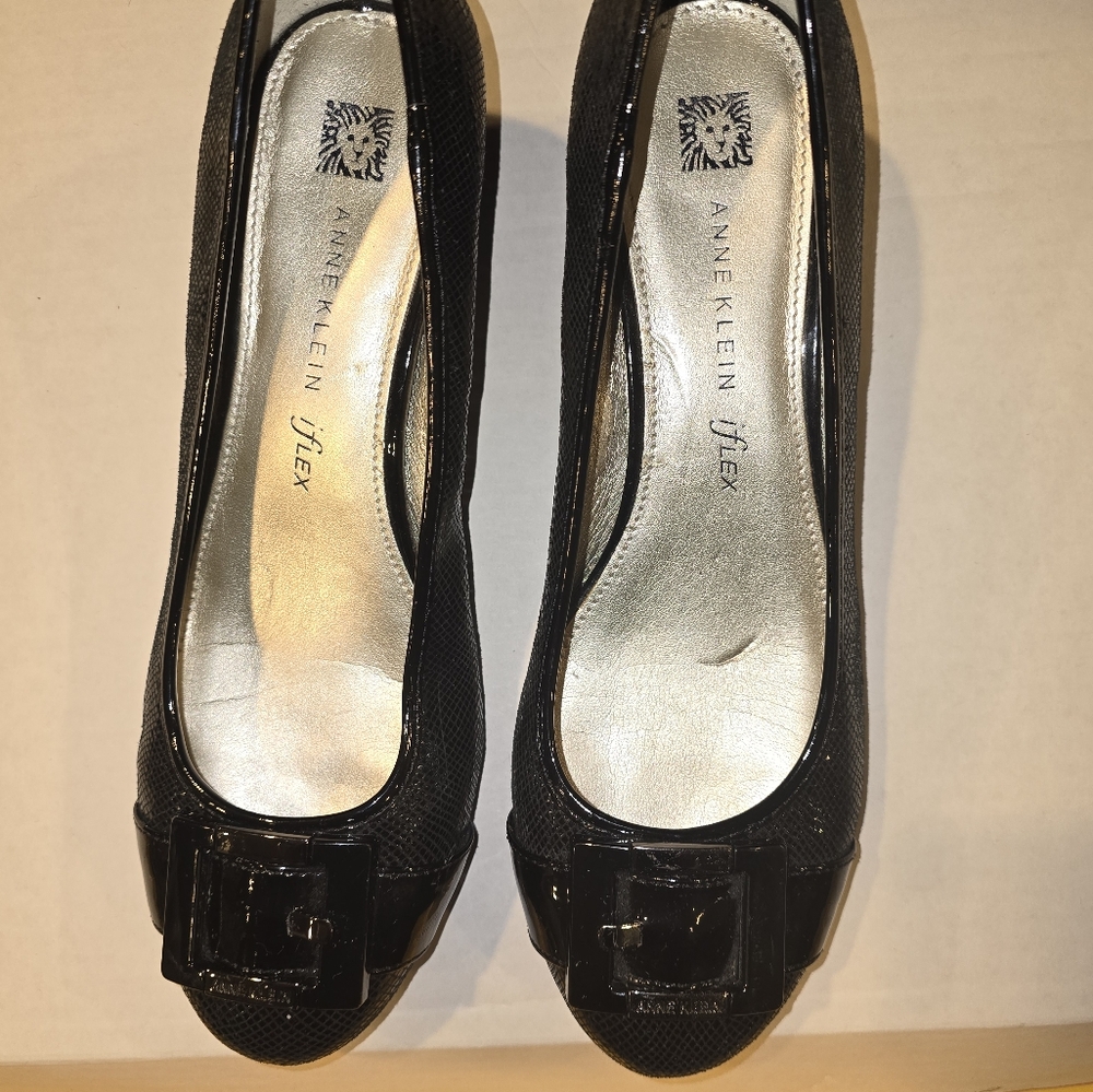 Anne Klein Flex Black Low Heel Pumps Sz 8
